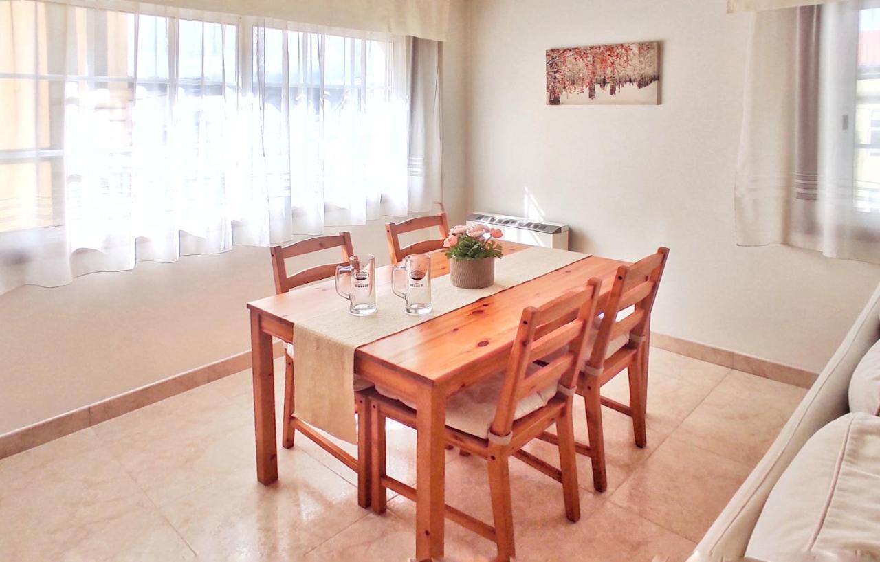 Apartamento Con Wifi En Casco Historico Betanzos Luaran gambar