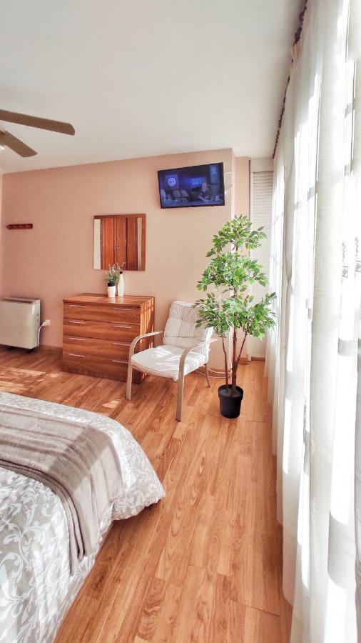 Apartamento Con Wifi En Casco Historico Betanzos Luaran gambar