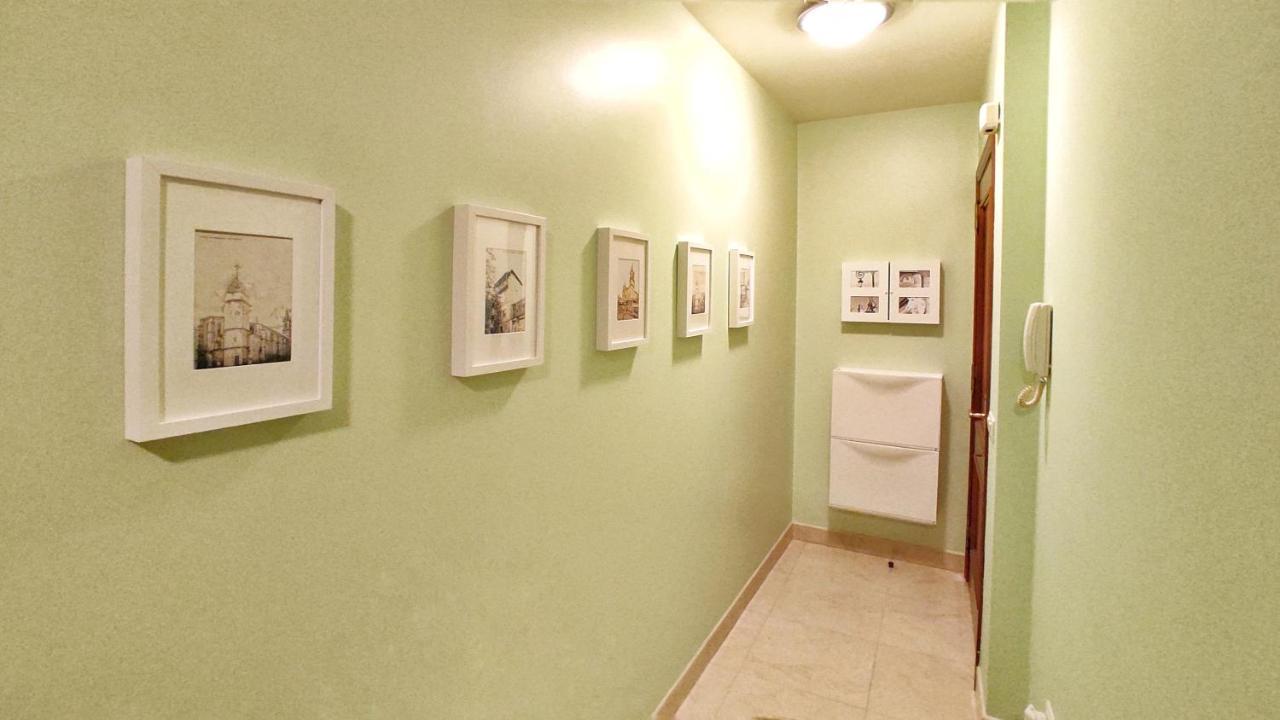 Apartamento Con Wifi En Casco Historico Betanzos Luaran gambar